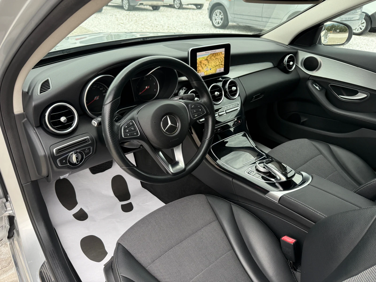 Mercedes-Benz C 220, снимка 10 - Автомобили и джипове - 56165398