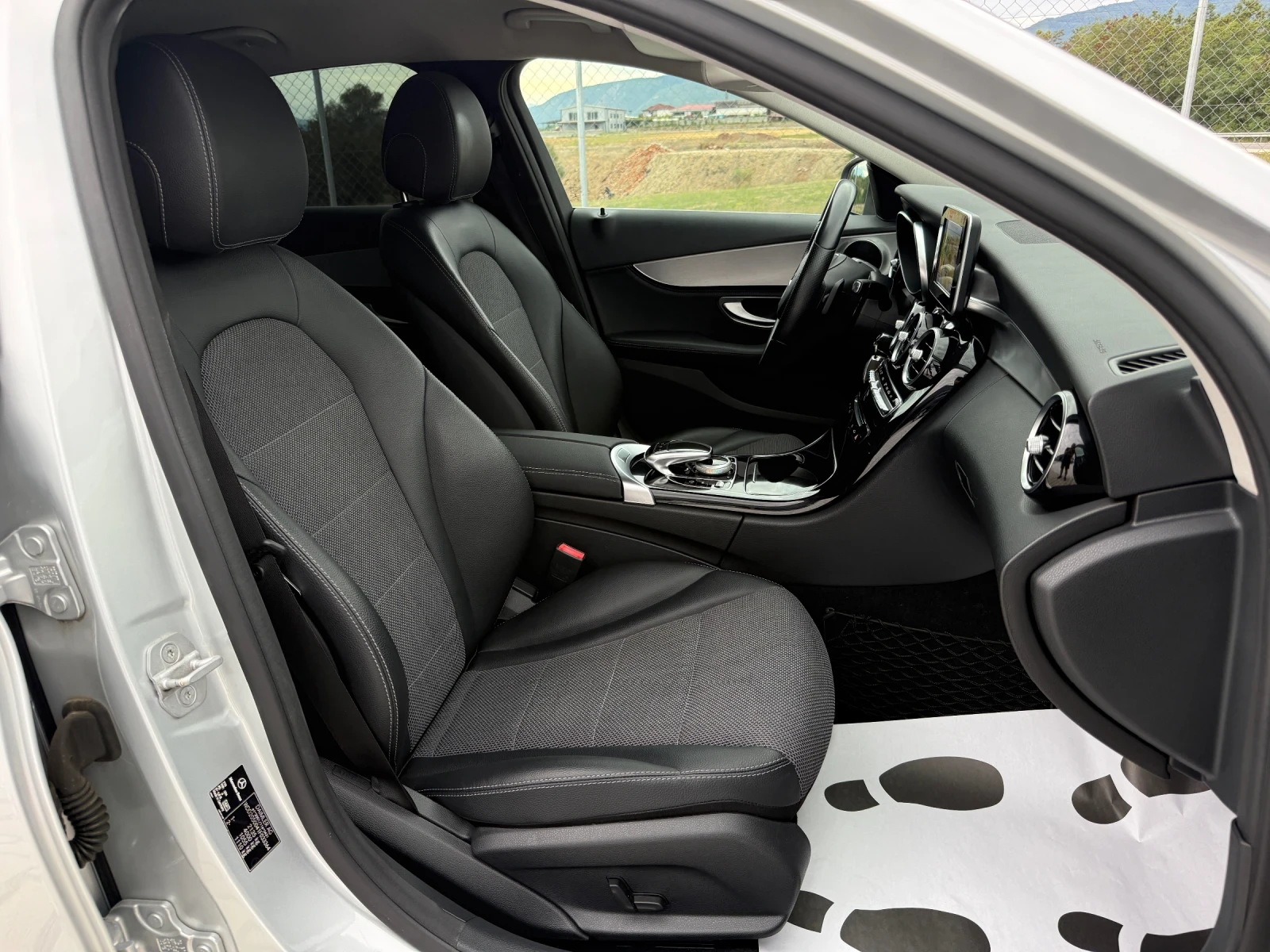 Mercedes-Benz C 220, снимка 14 - Автомобили и джипове - 56165398