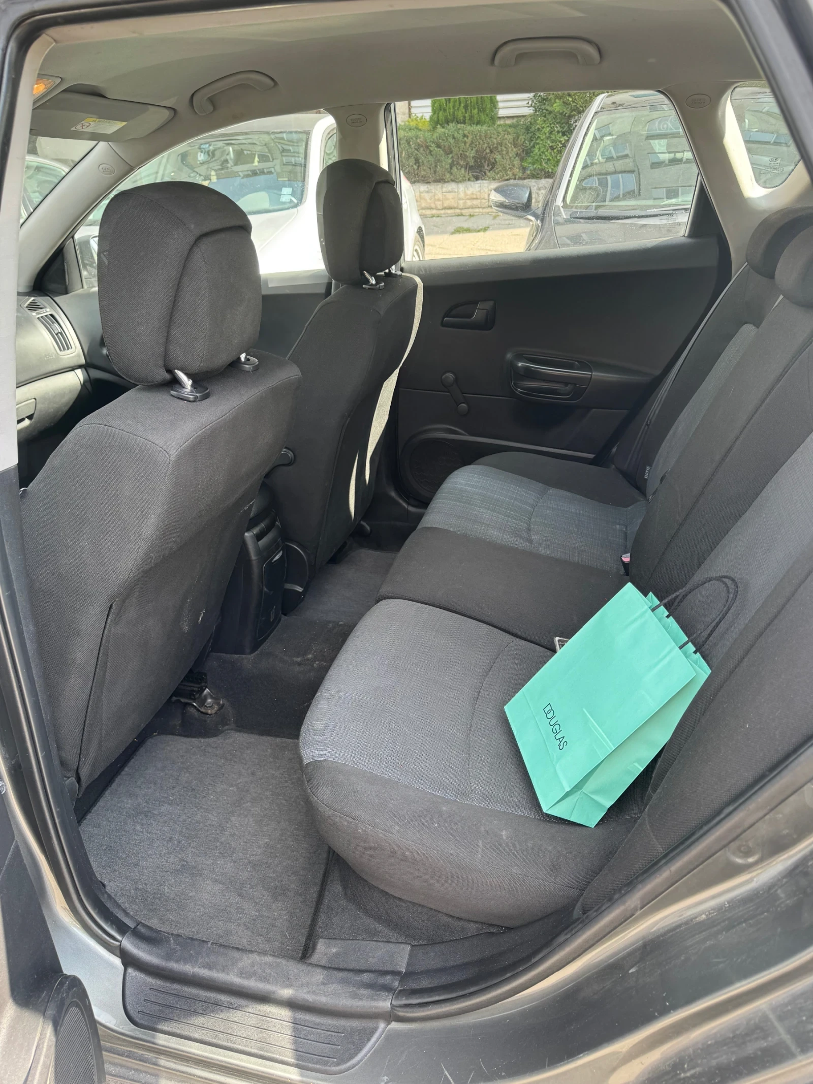 Kia Ceed, снимка 5 - Автомобили и джипове - 56461771