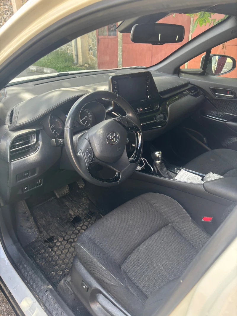 Toyota C-HR, снимка 4 - Автомобили и джипове - 46539139