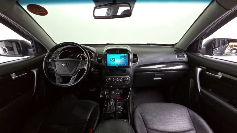Kia Sorento 2.0 CRDI / 4х4 / АВТОМАТИК / СЕРВИЗНА ИСТОРИЯ !!!, снимка 6 - Автомобили и джипове - 53074943