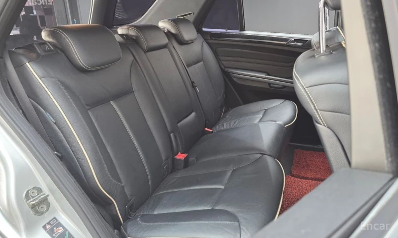 Mercedes-Benz ML 300, снимка 12 - Автомобили и джипове - 53115845
