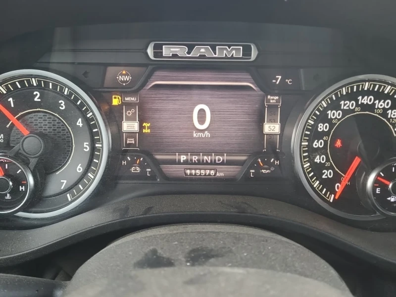 Dodge RAM 1500 * BIG HORN CREW CAB STD BED * CARFAX * Без инциден, снимка 6 - Автомобили и джипове - 53440184