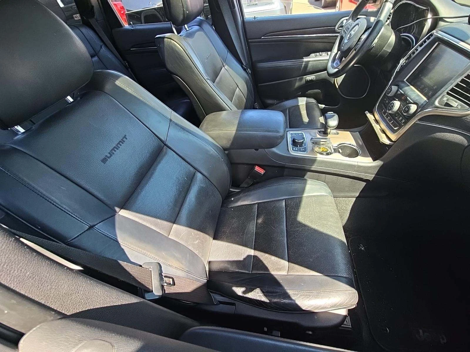 Jeep Grand cherokee SUMMIT* 5.7* V8* 8ZF* ДИСТРОНИК* ОБДУХВАНЕ* КАМЕРА - изображение 7