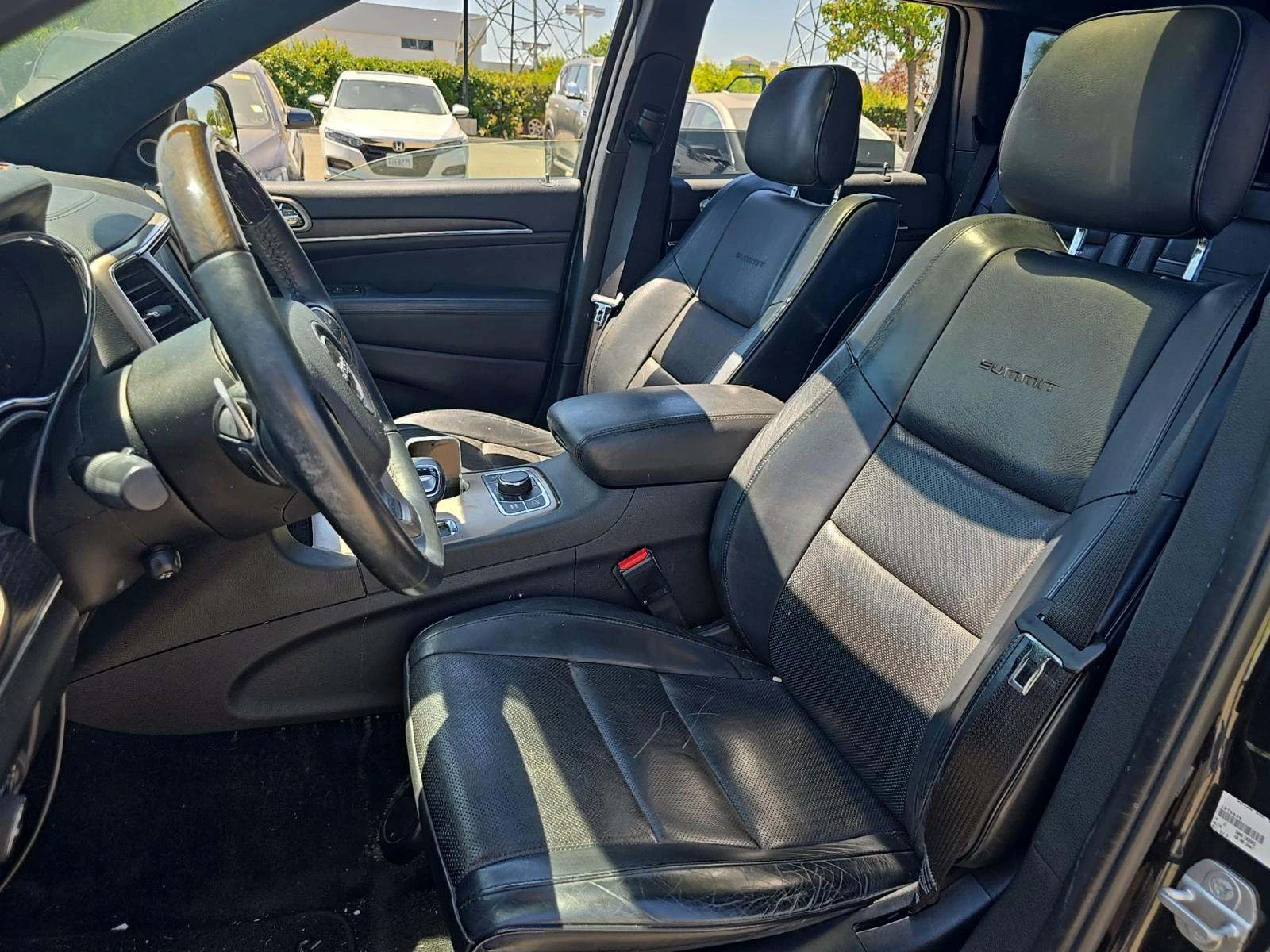 Jeep Grand cherokee SUMMIT* 5.7* V8* 8ZF* ДИСТРОНИК* ОБДУХВАНЕ* КАМЕРА - изображение 8