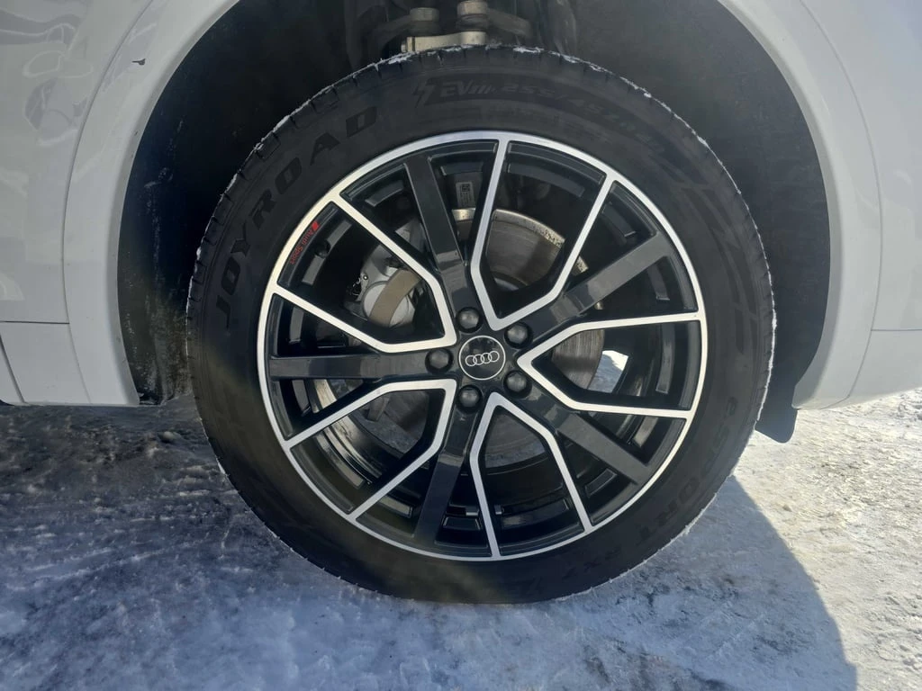 Audi Q5 * Technik * CARFAX * ДИСТРОНИК * 360 * ПОДГРЕВИ - изображение 7