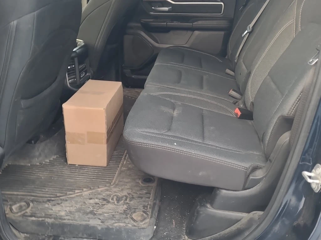 Dodge RAM 1500 * BIG HORN CREW CAB STD BED * CARFAX * ��� ������� | Mobile.bg � ����������� 9