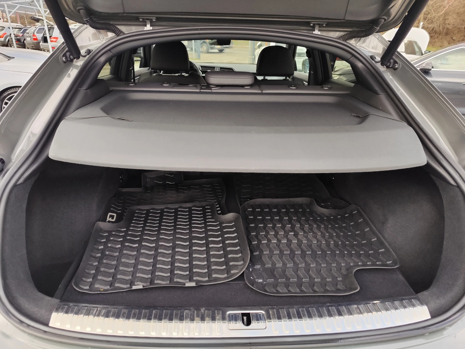 Audi Q3 Sportback 40* 2.0TDi* QUATTRO* S-LINE* , снимка 14 - Автомобили и джипове - 53910677