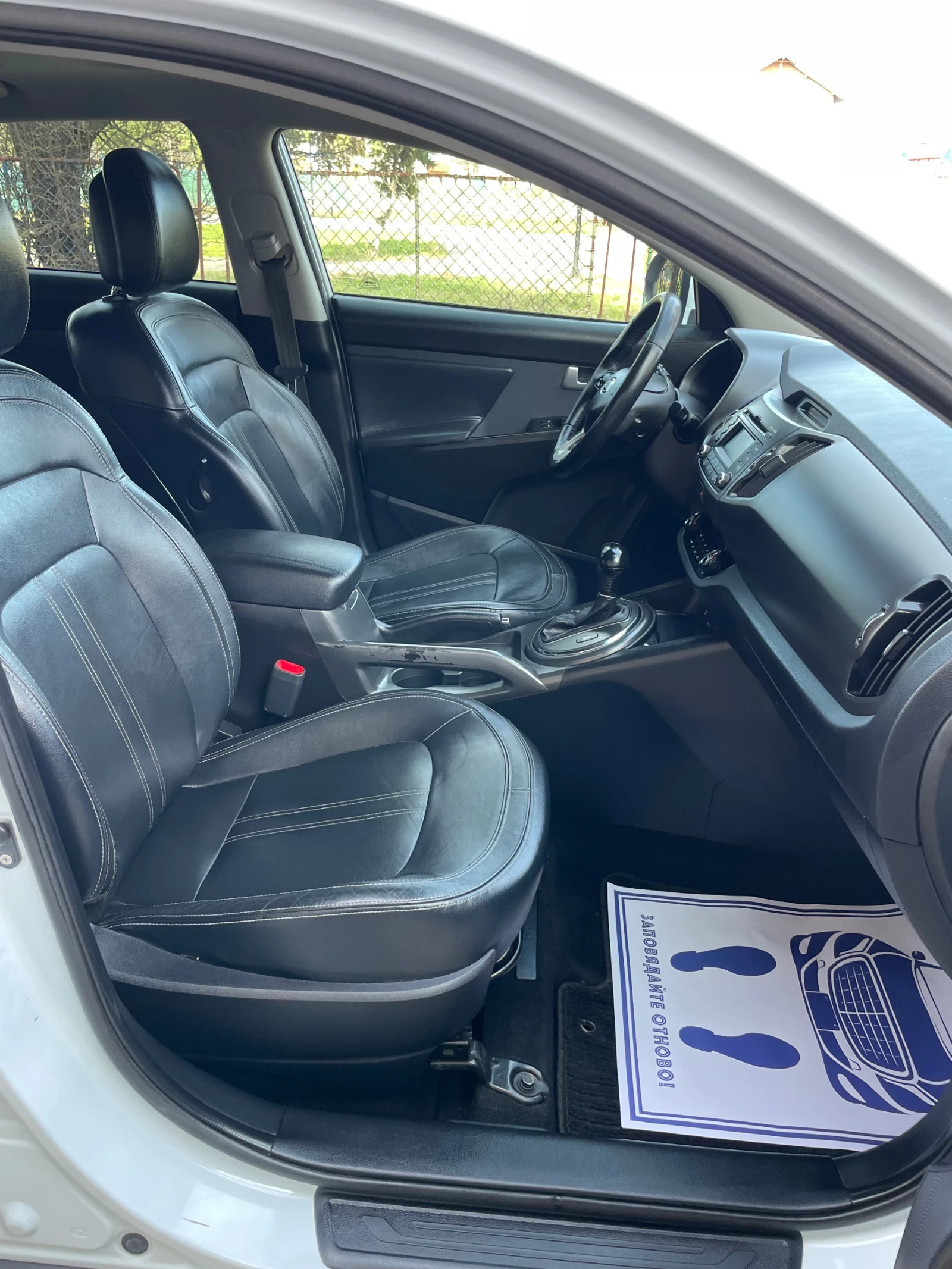 Kia Sportage 2.0crdi* 4x4* automat, снимка 16 - Автомобили и джипове - 54466422