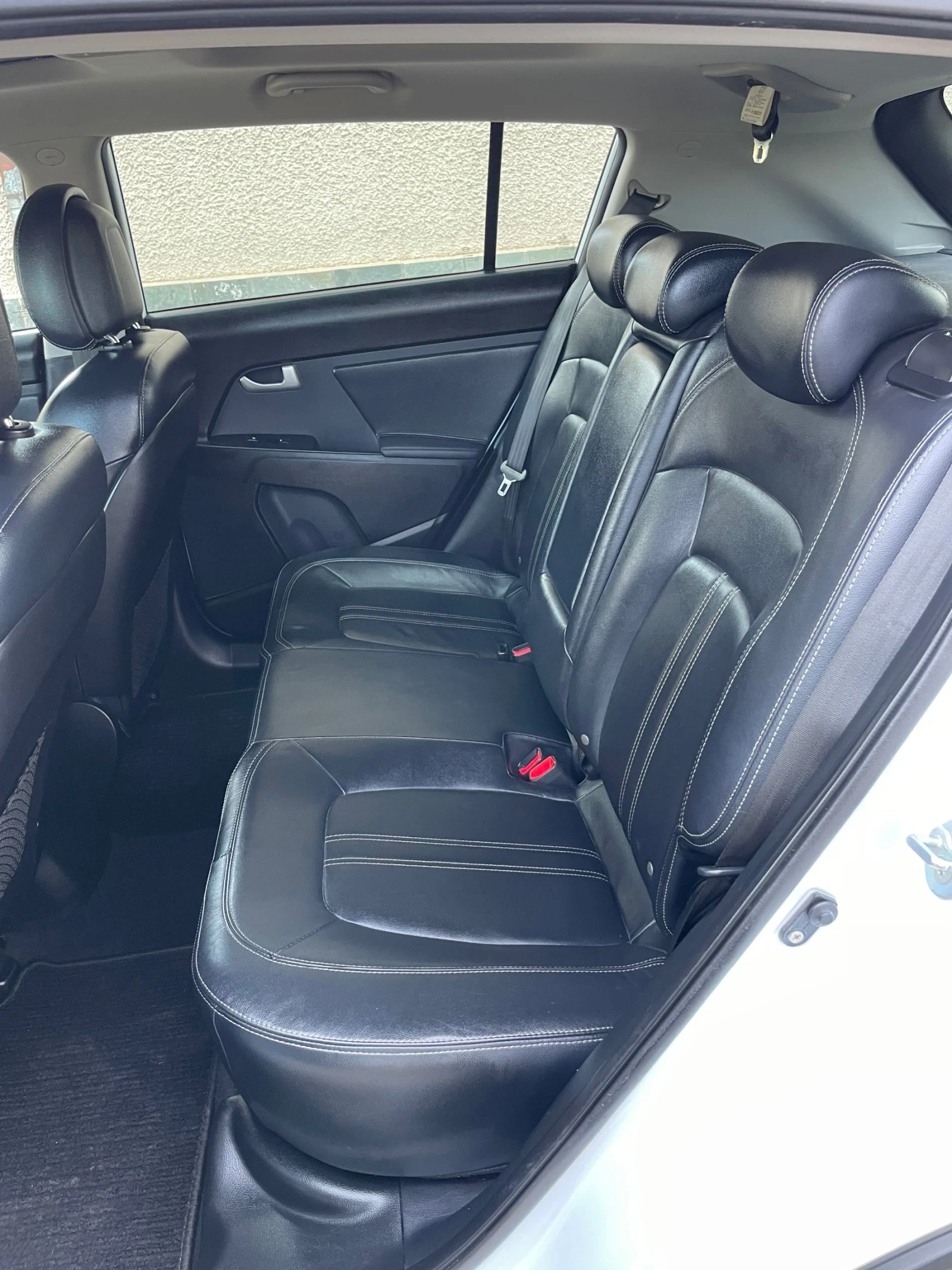 Kia Sportage 2.0crdi* 4x4* automat, снимка 17 - Автомобили и джипове - 54466422