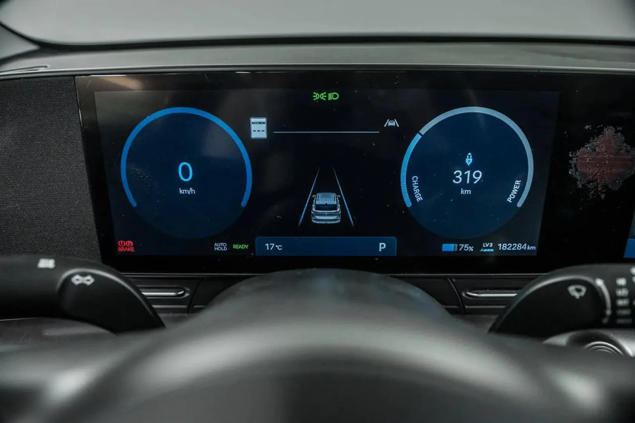Hyundai Kona Distronic* Carplay* Подгреви* , снимка 9 - Автомобили и джипове - 54631281