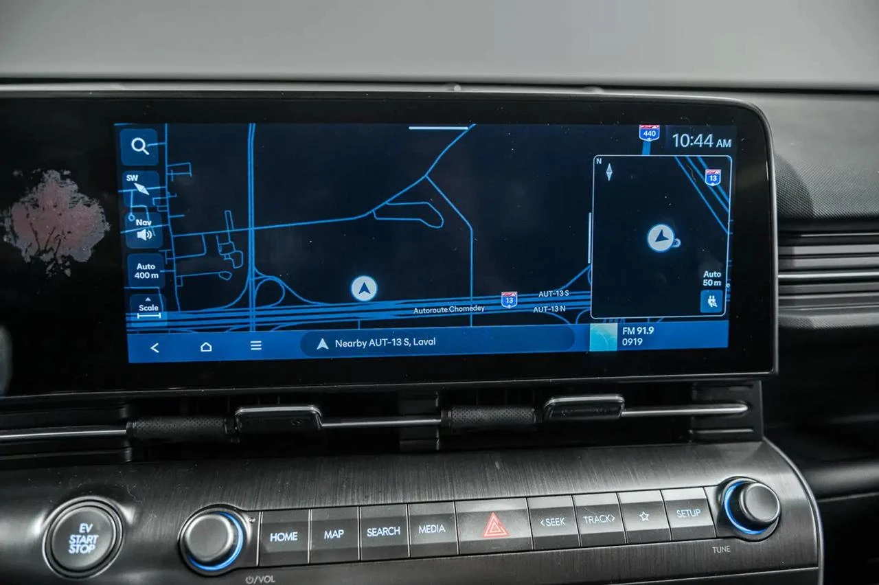 Hyundai Kona Distronic* Carplay* Подгреви* , снимка 10 - Автомобили и джипове - 54631281