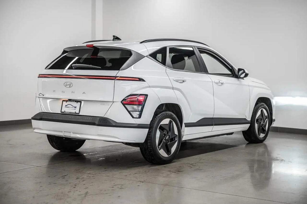 Hyundai Kona Distronic* Carplay* Подгреви* , снимка 4 - Автомобили и джипове - 54631281