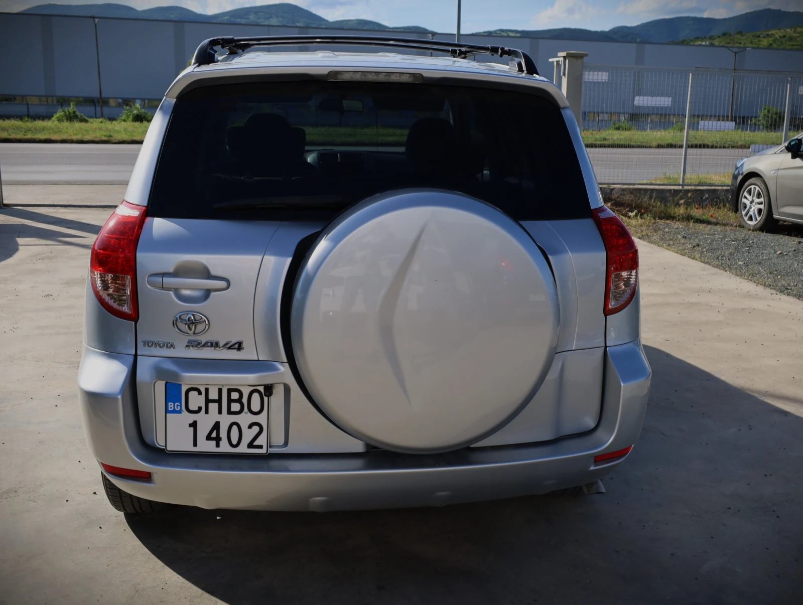 Toyota Rav4 2.4 БЕНЗИН/ГАЗ, снимка 3 - Автомобили и джипове - 54718840