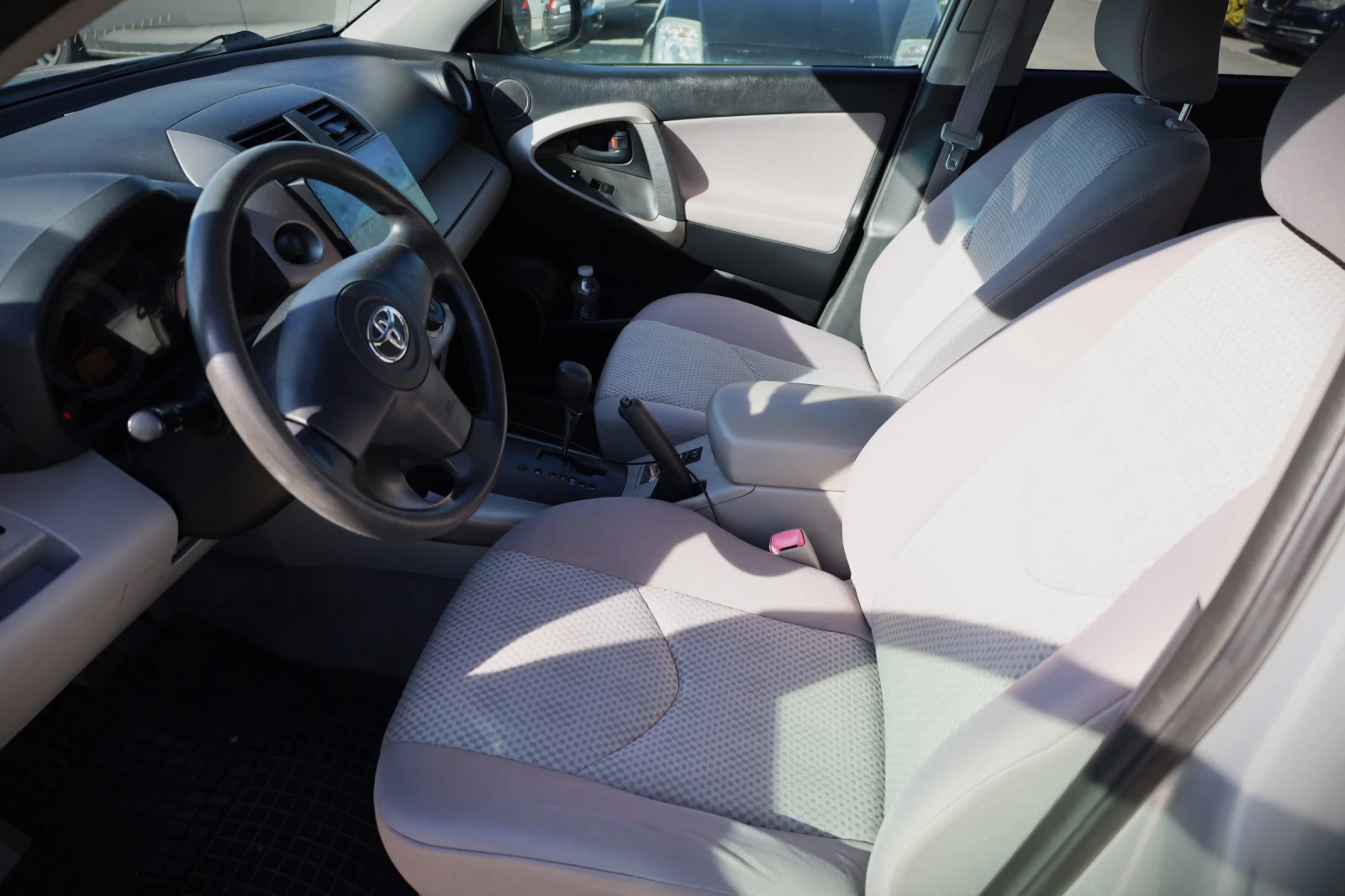 Toyota Rav4 2.4 БЕНЗИН/ГАЗ, снимка 5 - Автомобили и джипове - 54718840