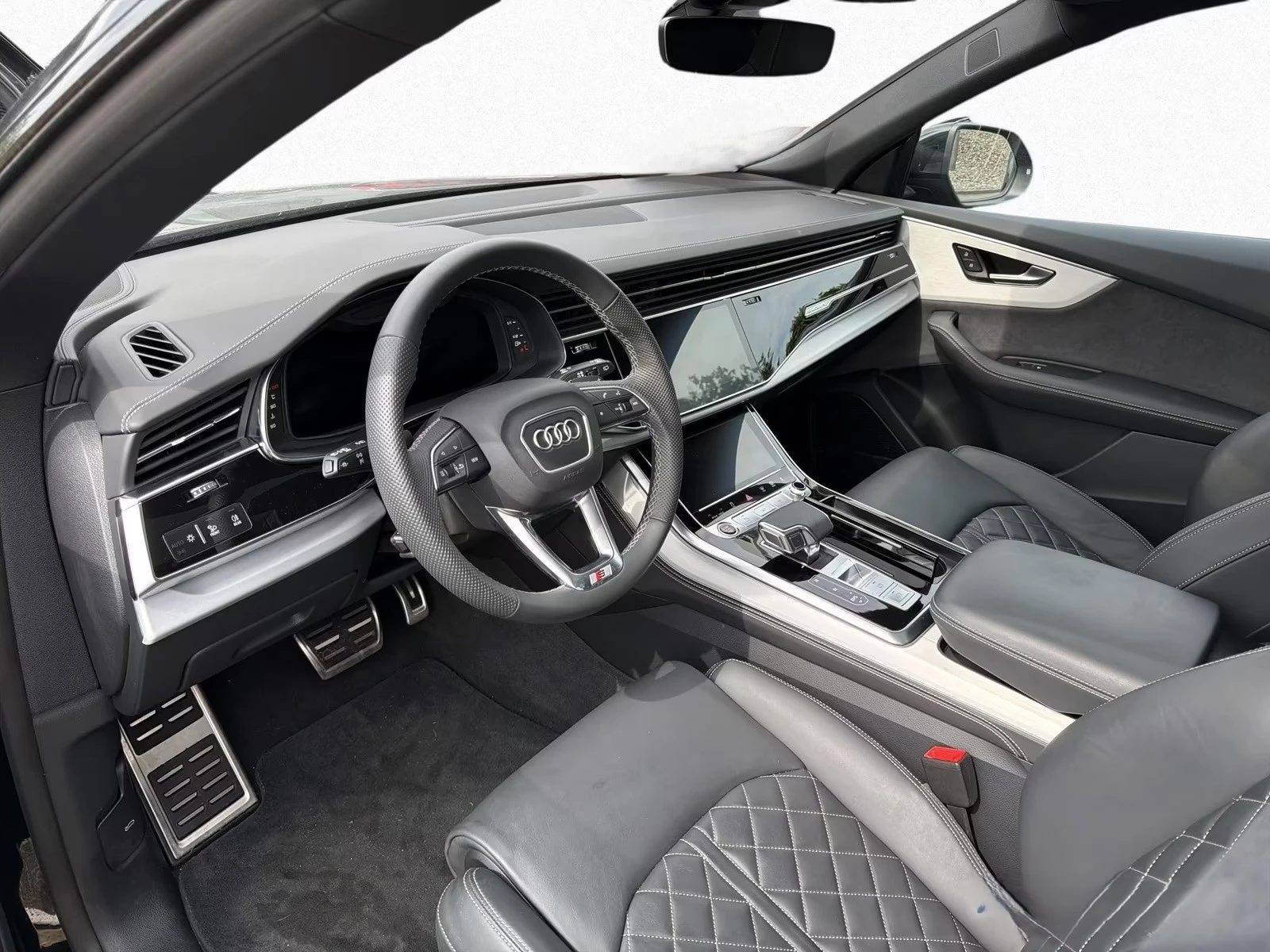 Audi Q8 50 TDI / S-LINE / B&O / MATRIX / PANO / 360 / FACE, снимка 7 - Автомобили и джипове - 55219265