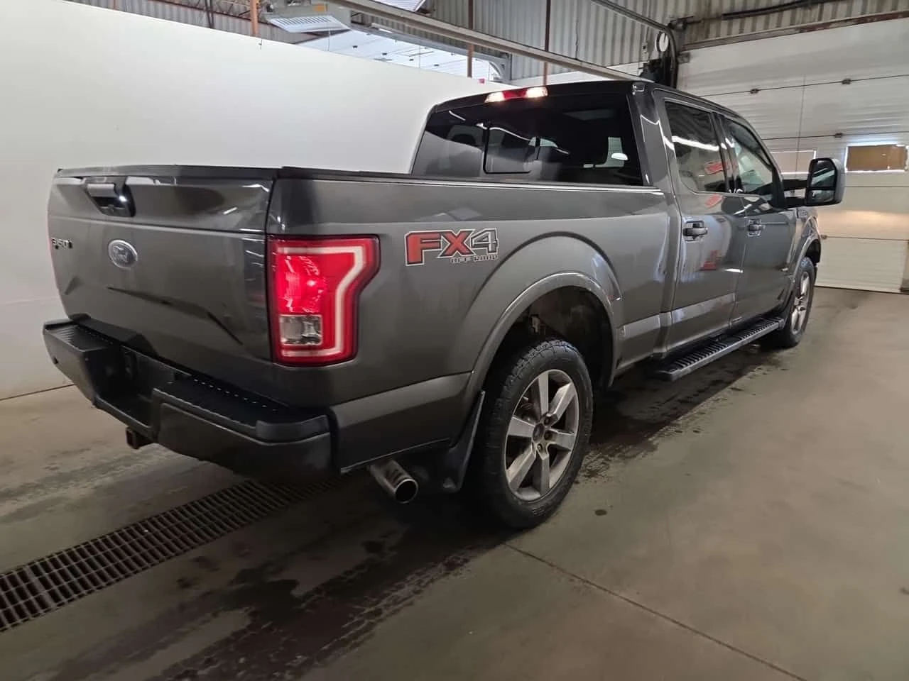 Ford F150 XLT CREW CAB STANDART BED * CARFAX , снимка 3 - Автомобили и джипове - 55416560