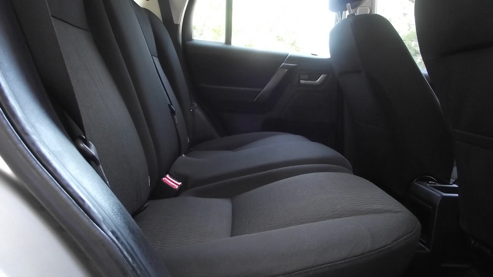 Land Rover Freelander 2.2.d.150.k.c.4x4.6.speed., снимка 16 - Автомобили и джипове - 55500533