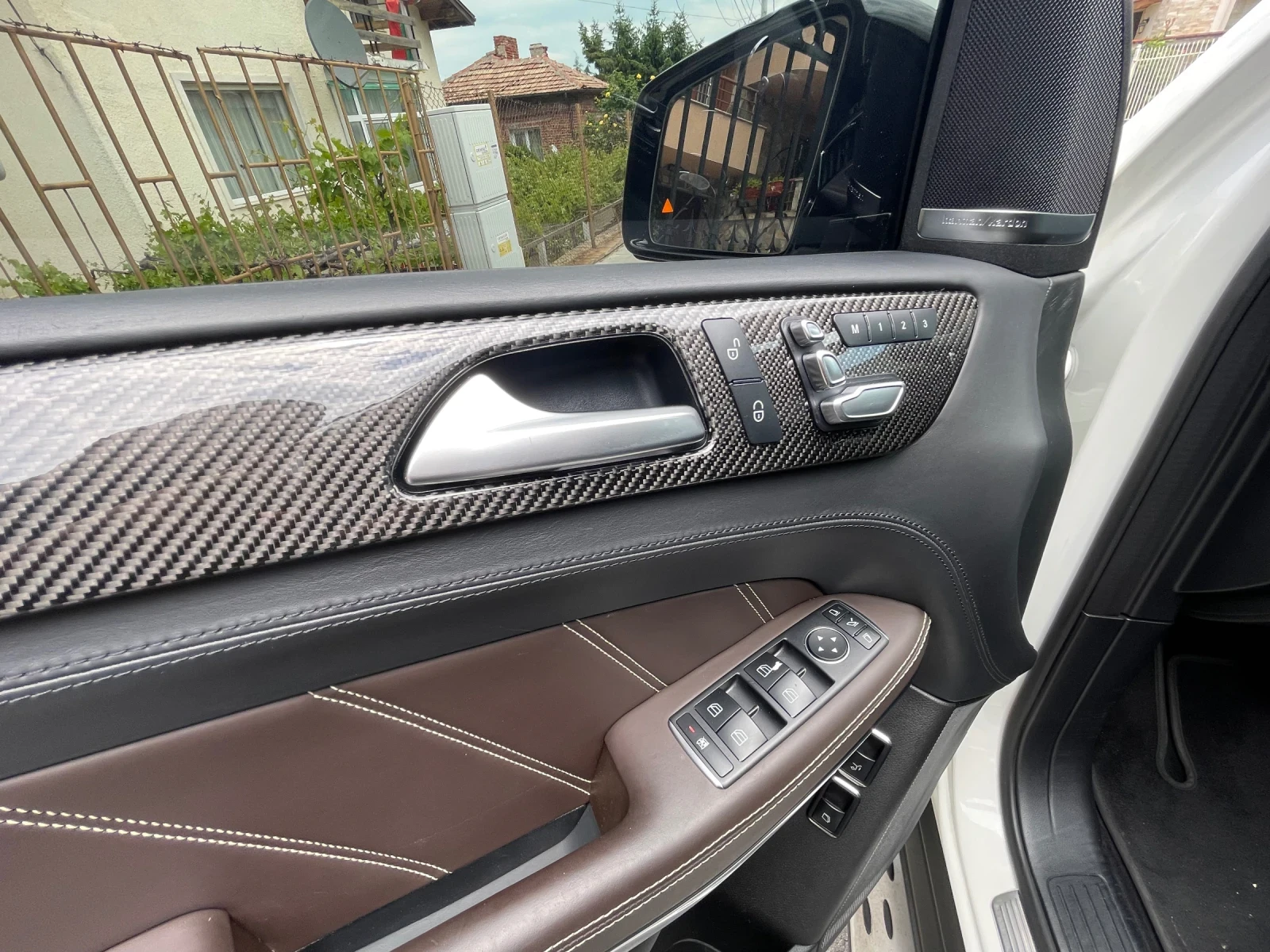 Mercedes-Benz GLS 63 AMG, снимка 12 - Автомобили и джипове - 55906808