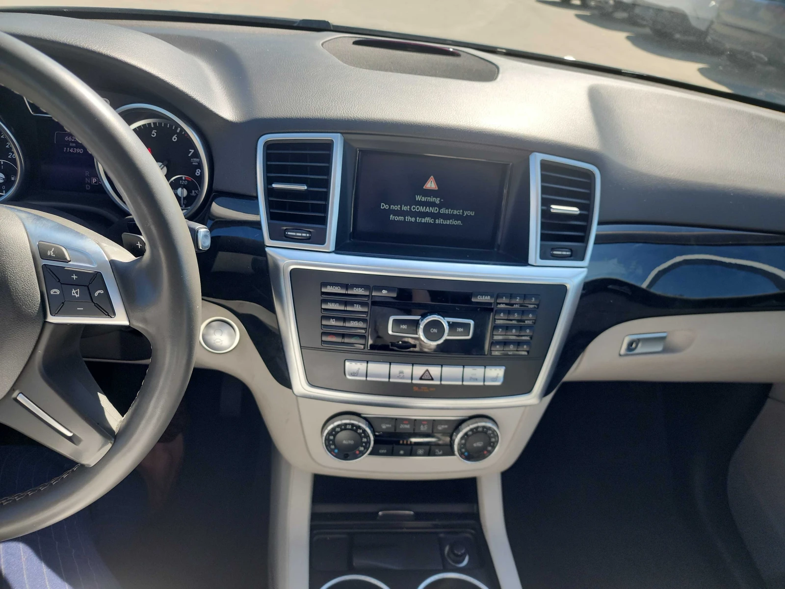 Mercedes-Benz ML 350 | CARFAX | БЕЗ ИНЦИДЕНТИ | OT MERCEDES, снимка 9 - Автомобили и джипове - 56124980