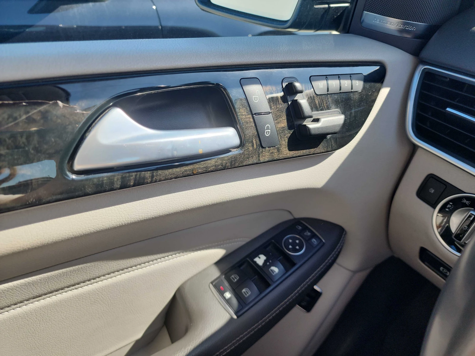 Mercedes-Benz ML 350 | CARFAX | БЕЗ ИНЦИДЕНТИ | OT MERCEDES, снимка 11 - Автомобили и джипове - 56124980