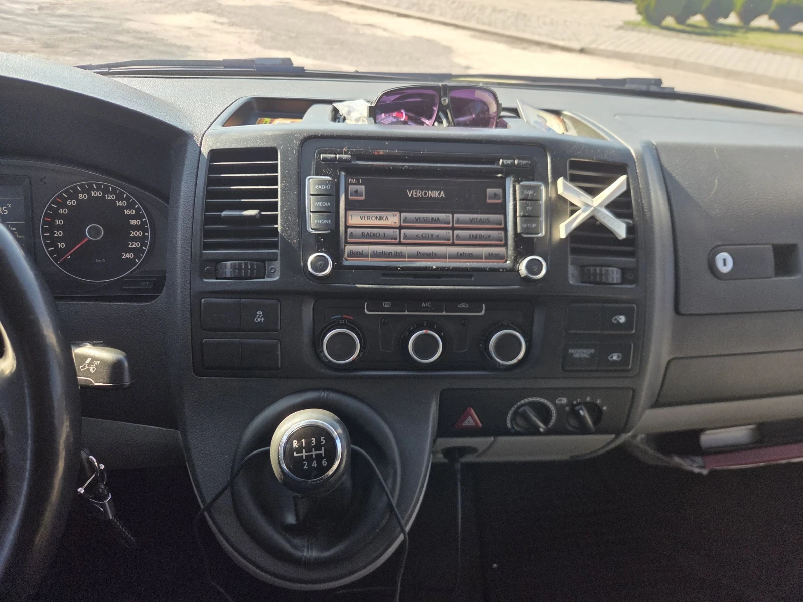 VW T5, снимка 14 - Бусове и автобуси - 53786516