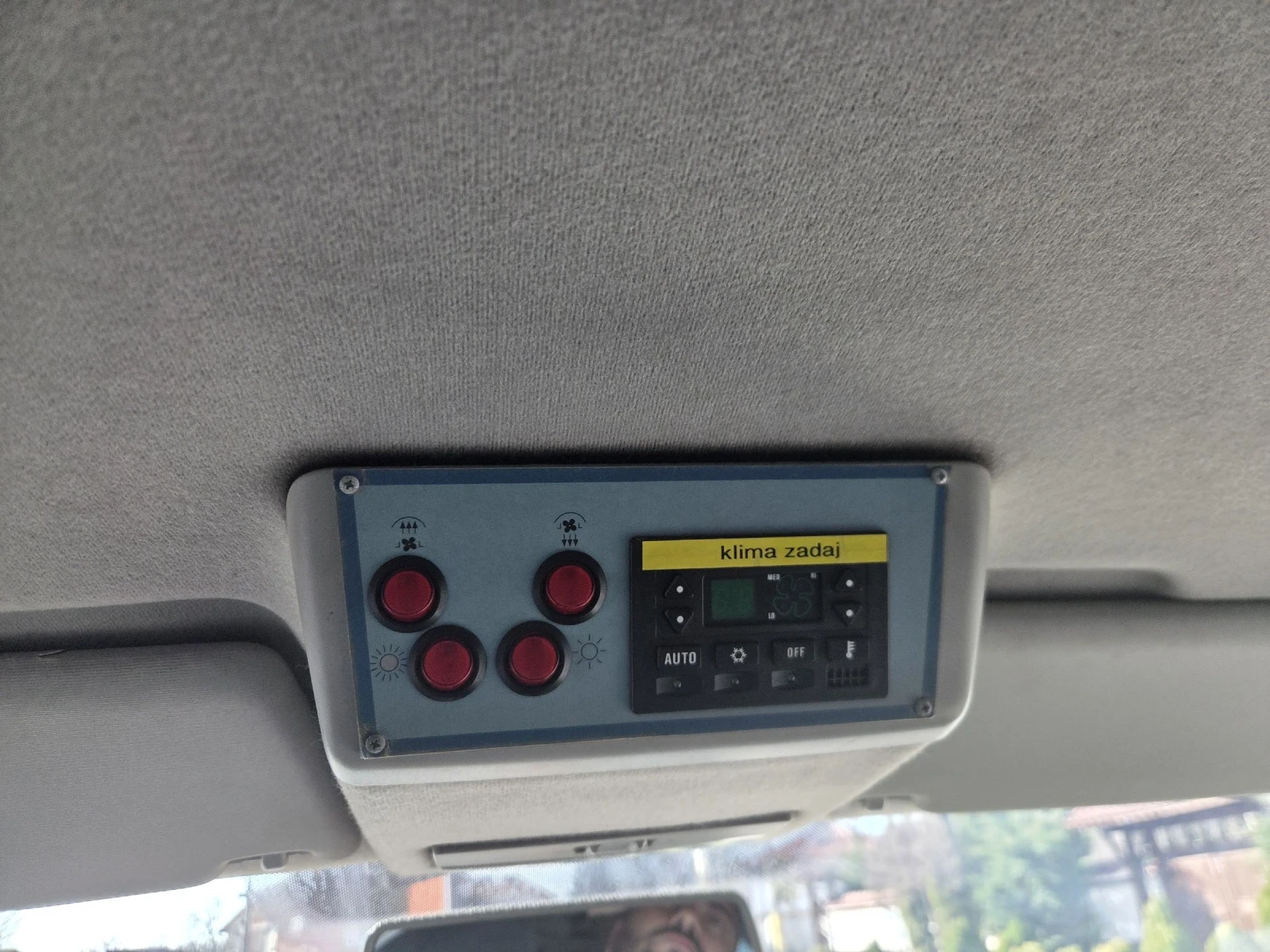 VW T5, снимка 13 - Бусове и автобуси - 53786516