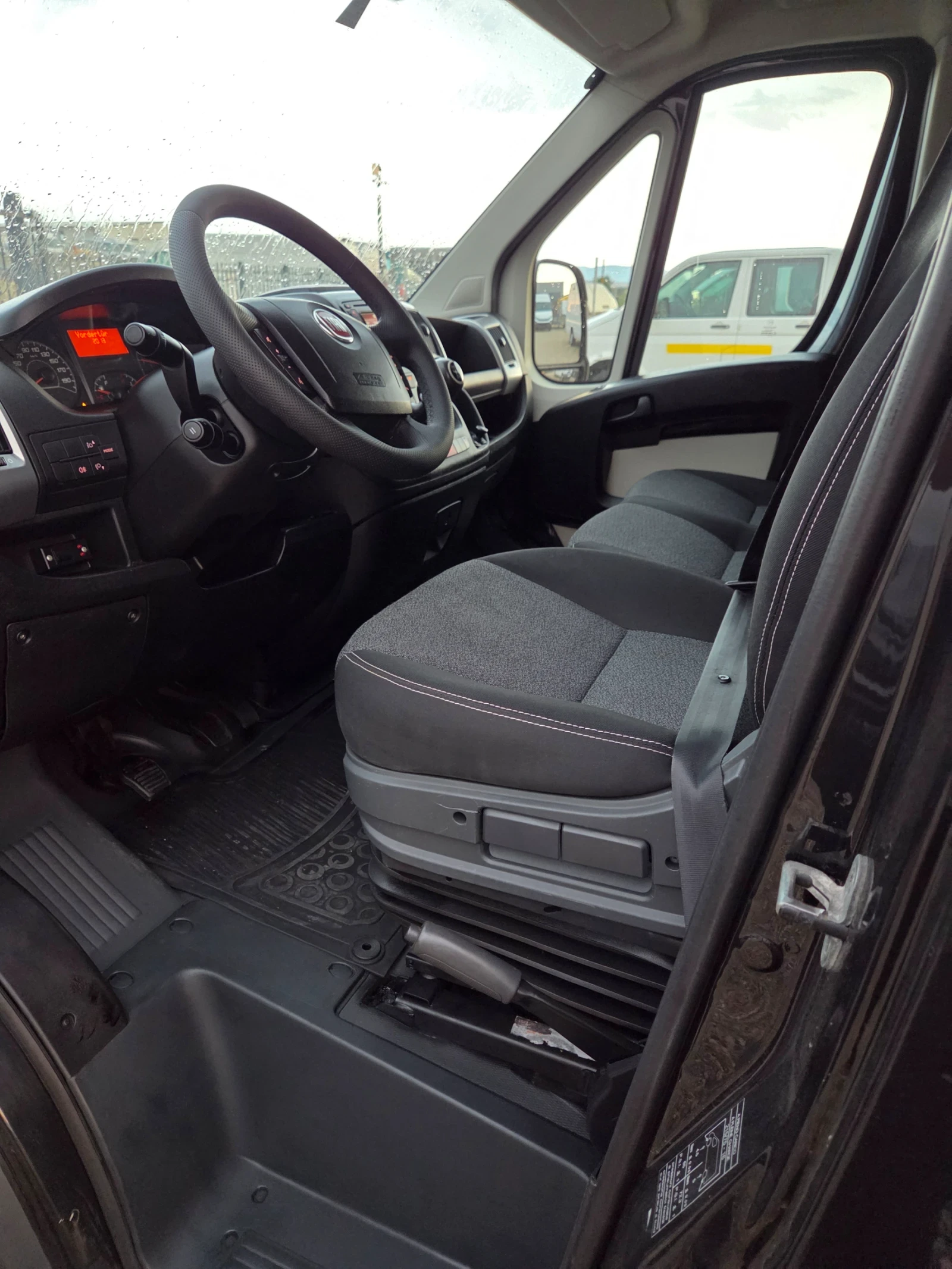 Fiat Ducato 2.3d 160 k.c климатик- борд , снимка 7 - Бусове и автобуси - 55342974