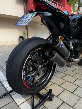     Ducati Monster 1200 R