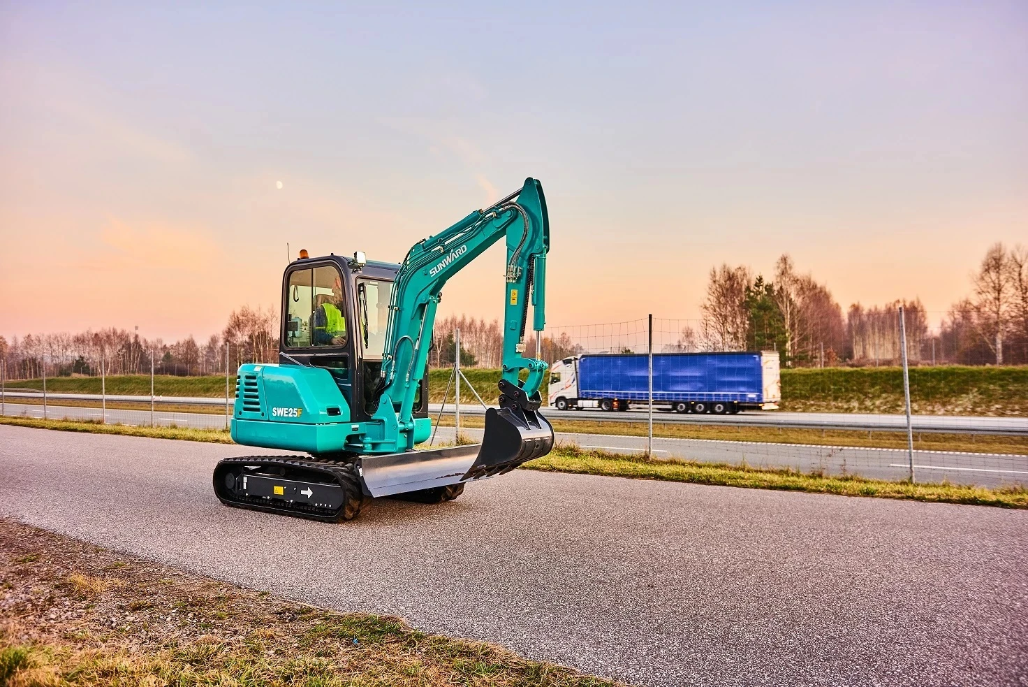  Sunward SWE25F | Mobile.bg   1