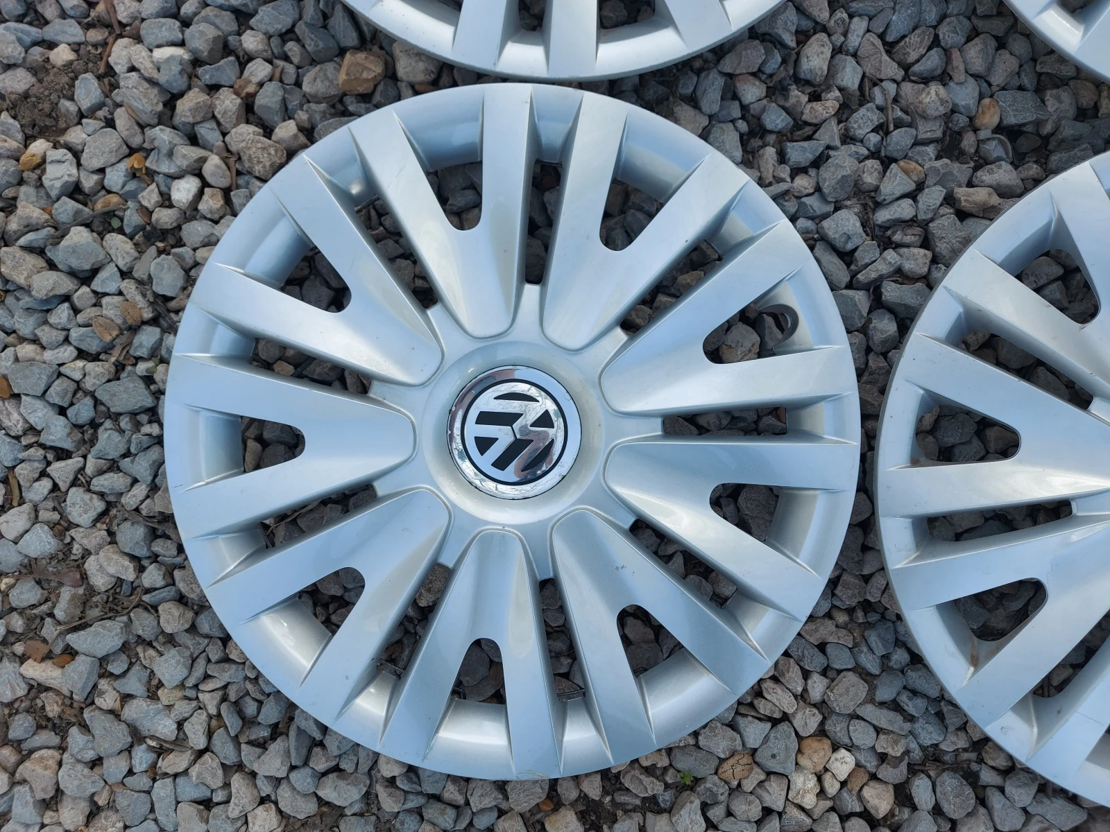   VW 15   | Mobile.bg   3