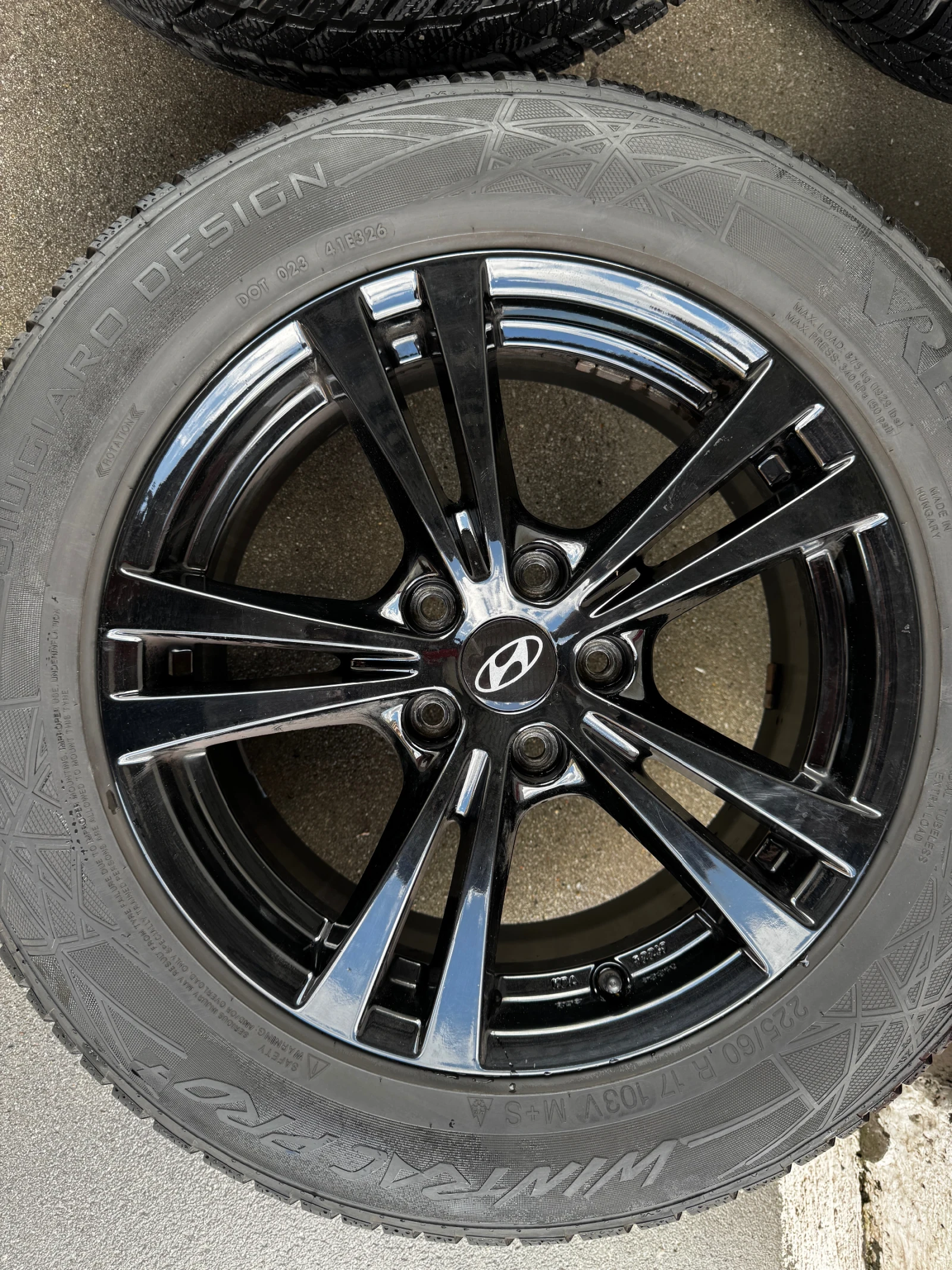 Гуми с джанти Vredestein 225/60R17, снимка 2 - Гуми и джанти - 55742027