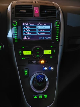 Toyota Auris Hybrid - Автоматик - ТОП..., снимка 12
