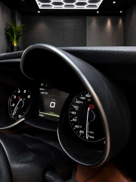 Alfa Romeo Giulia * 4dr Sdn RWD * CARFAX * ЦЕНА ДО БГ, снимка 9