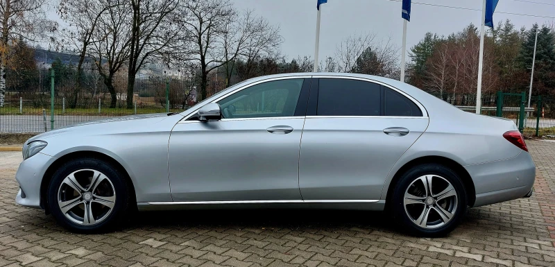 Mercedes-Benz E 220 d AVANTGARDE, снимка 3 - Автомобили и джипове - 43760470