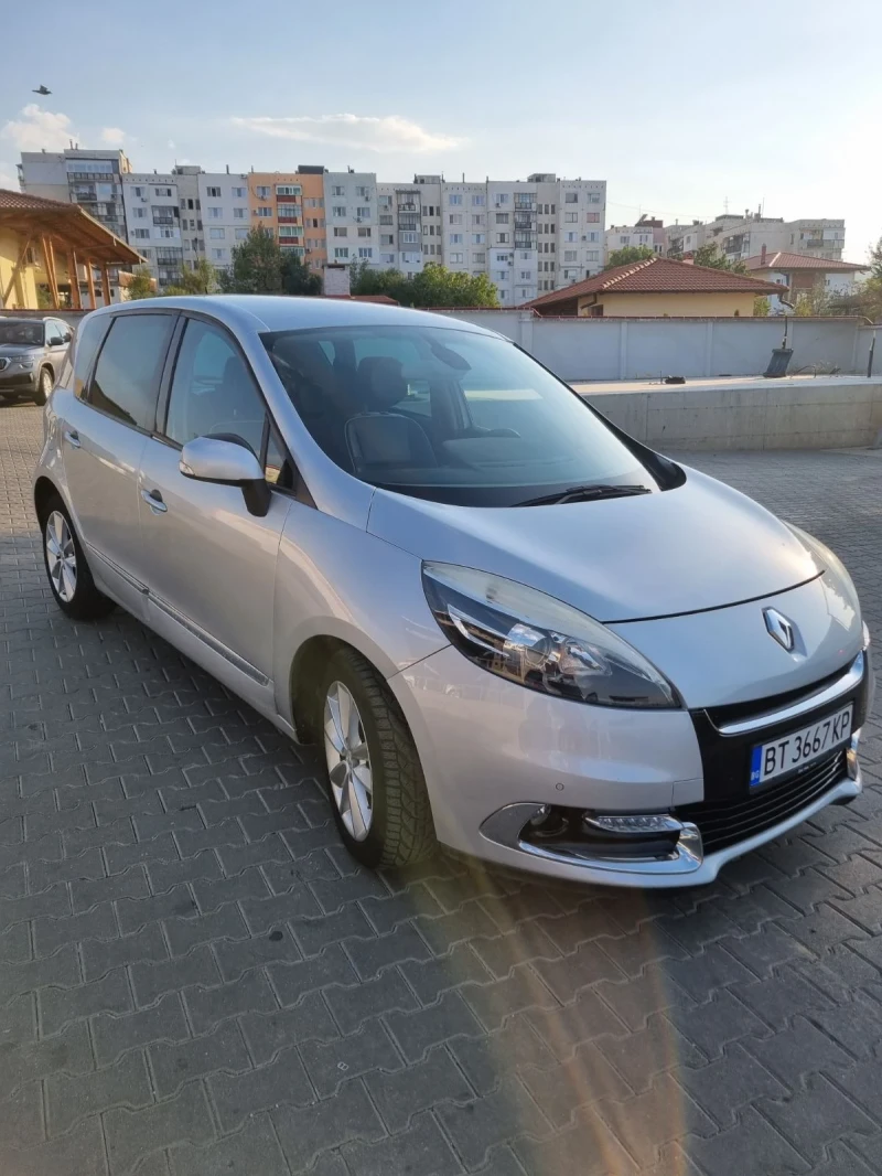 Renault Scenic Automatic, снимка 5 - Автомобили и джипове - 47428493