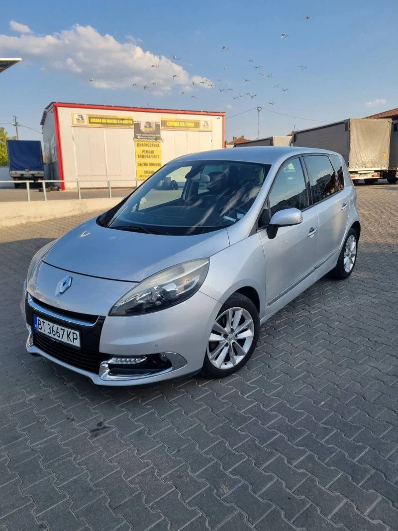 Renault Scenic Automatic, снимка 1 - Автомобили и джипове - 47428493