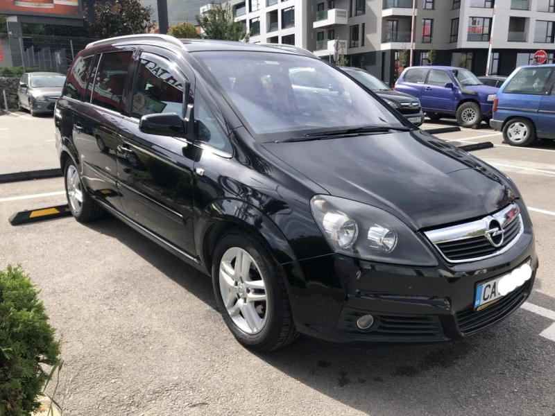 Opel Zafira 1.9CDTI, снимка 2 - Автомобили и джипове - 47518559