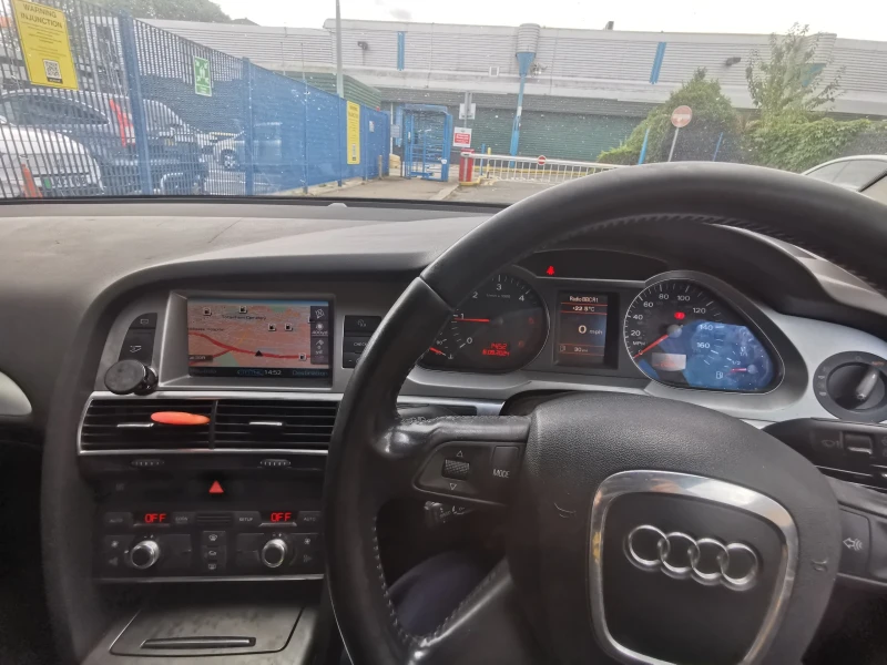 Audi A6, снимка 2 - Автомобили и джипове - 47618113