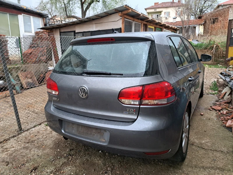 VW Golf 1.6, снимка 13 - Автомобили и джипове - 49546557