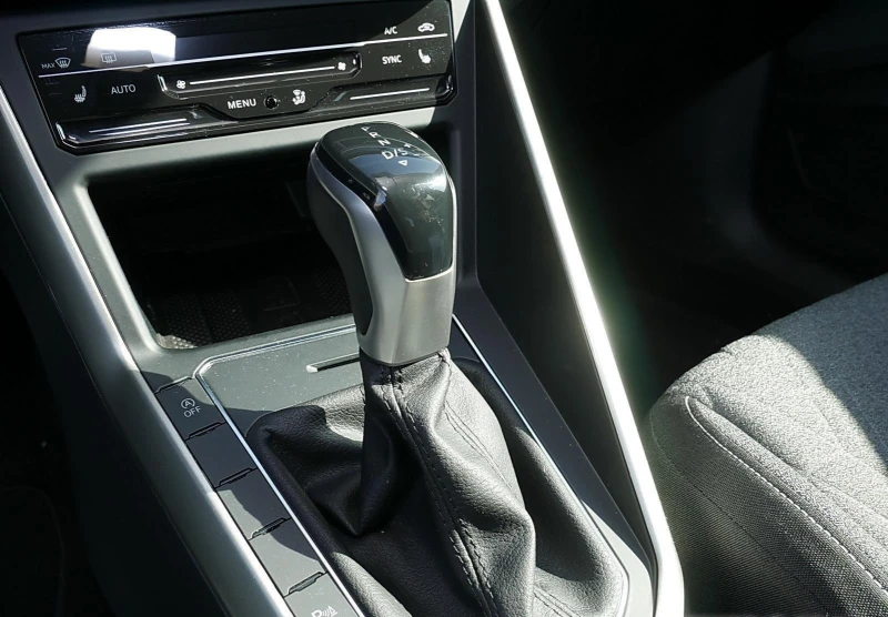 VW Taigo 1.0 TSI* DSG* MOVE* LED* CAMERA* , снимка 5 - Автомобили и джипове - 51202793