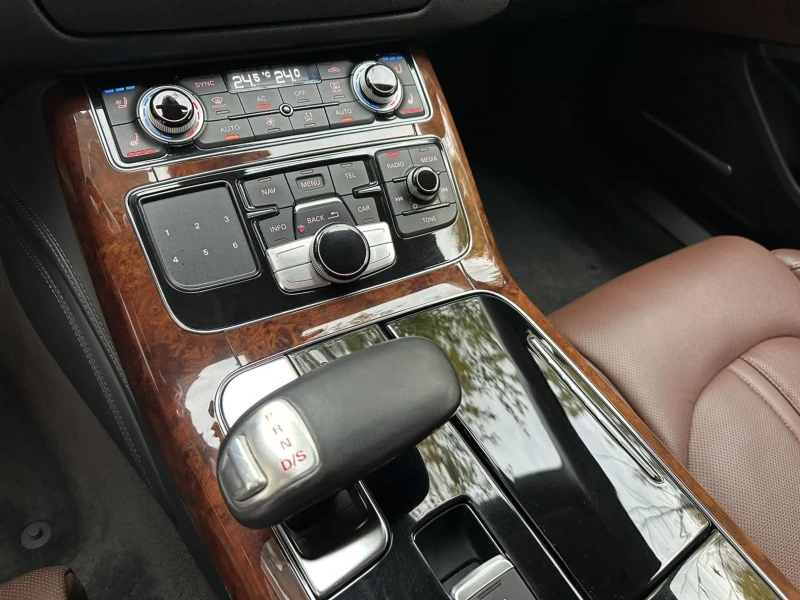 Audi A8 4.2FSI / ПОДГРЕВ  / ВЕНТИЛАЦИЯ , снимка 14 - Автомобили и джипове - 52323279