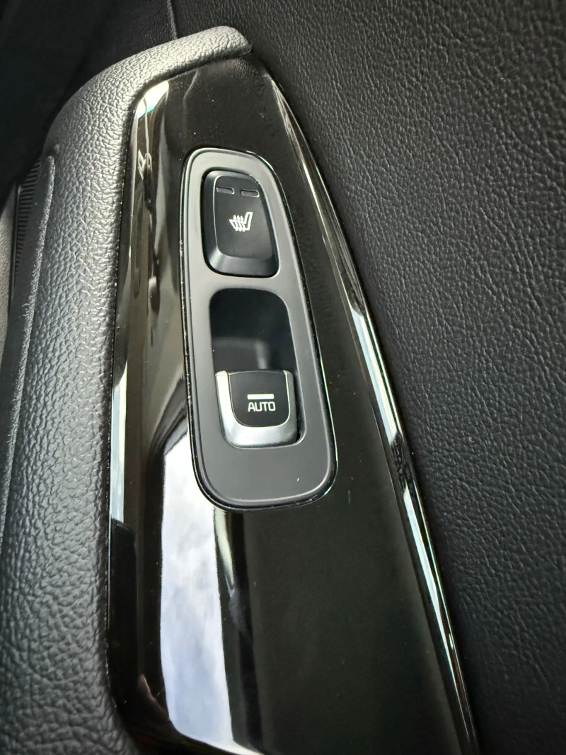 Kia Optima 2.0 Plug-in Hybrid, Premium, снимка 11 - Автомобили и джипове - 52552863