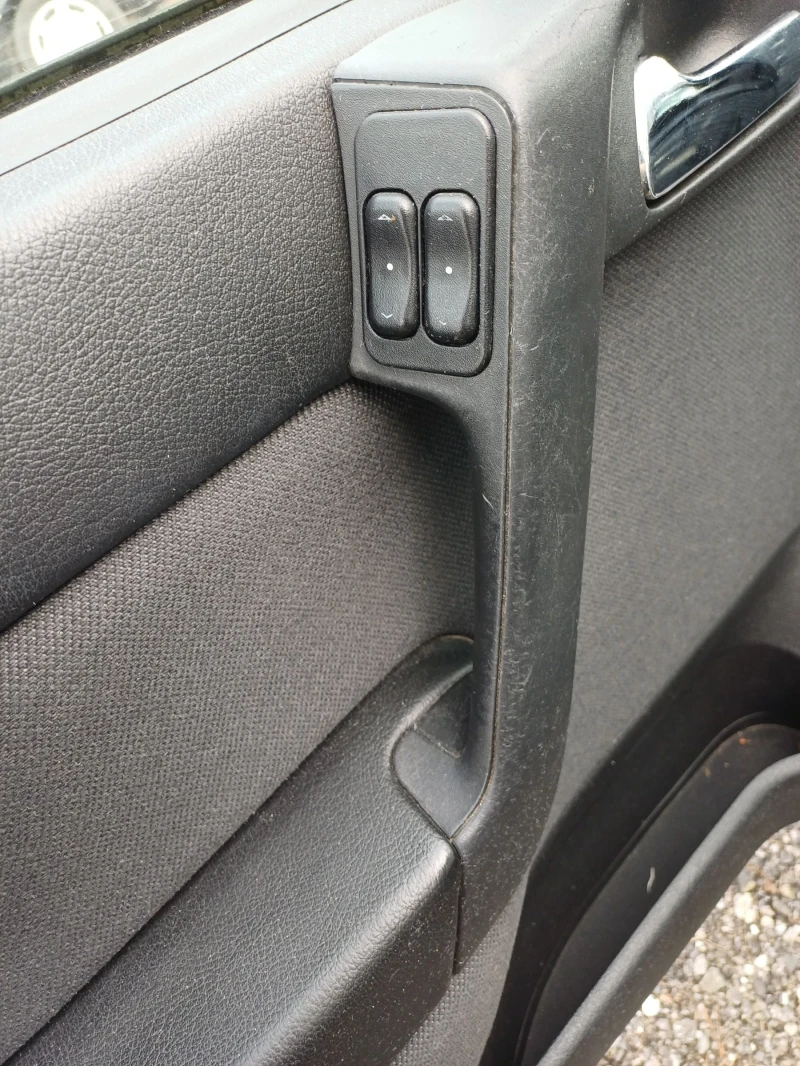 Opel Astra Автоматик, снимка 11 - Автомобили и джипове - 52865513