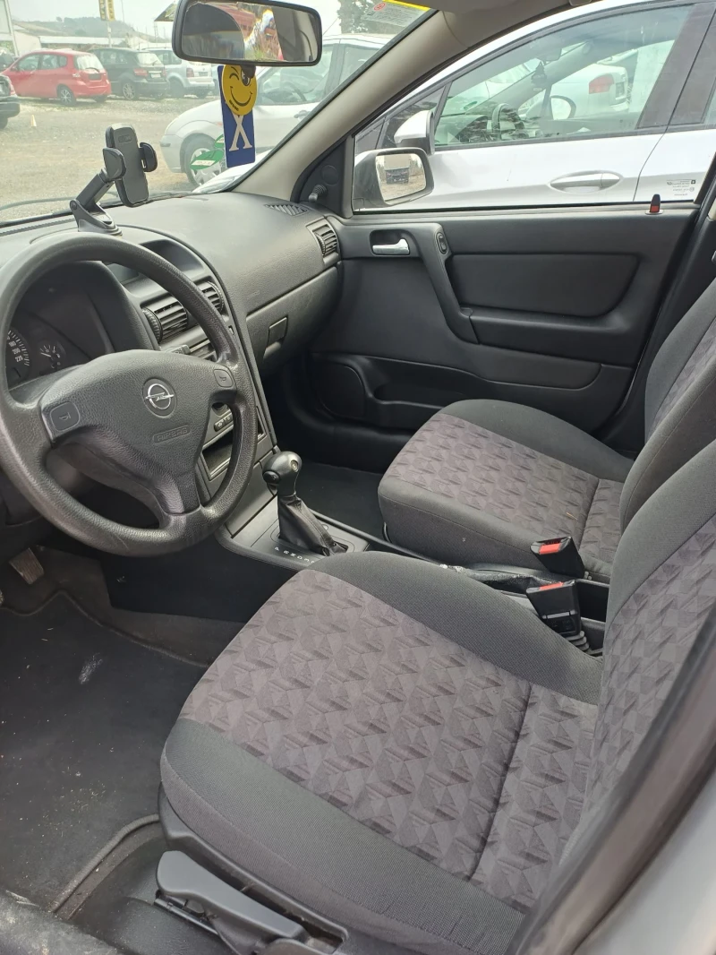 Opel Astra Автоматик, снимка 7 - Автомобили и джипове - 52865513