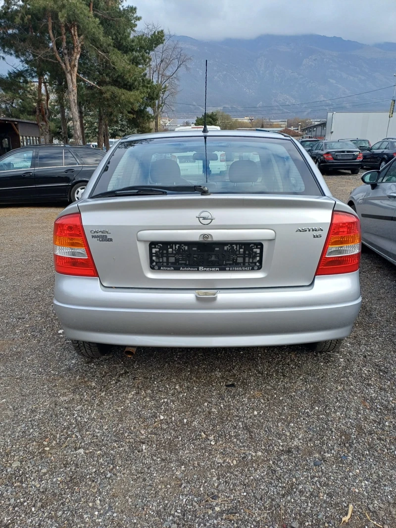Opel Astra Автоматик, снимка 5 - Автомобили и джипове - 52865513