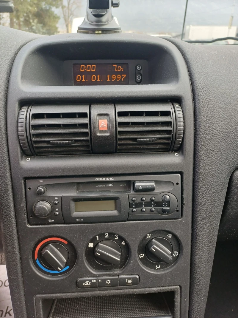 Opel Astra Автоматик, снимка 13 - Автомобили и джипове - 52865513