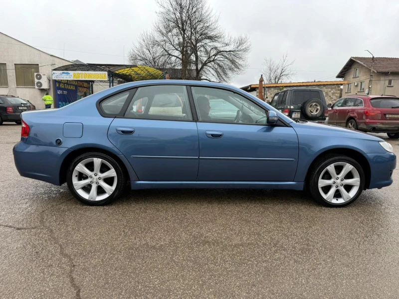 Subaru Legacy СЕДАН - 2.0 + ГАЗ , снимка 8 - Автомобили и джипове - 52886519