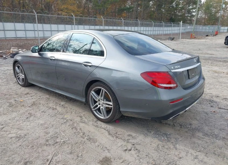 Mercedes-Benz E 300, снимка 3 - Автомобили и джипове - 53035044