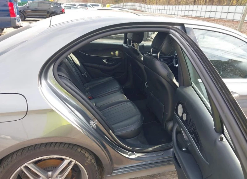 Mercedes-Benz E 300, снимка 8 - Автомобили и джипове - 53035044